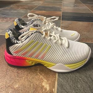 K- Swiss Women's Pickleball / Tennis Shoes! Only worn once!! Like new condition!